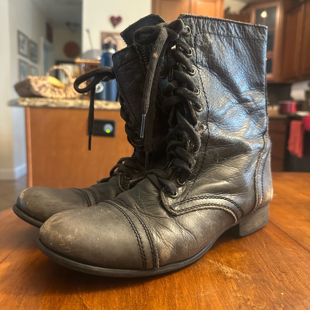 Steve Madden combat boots-washed grey